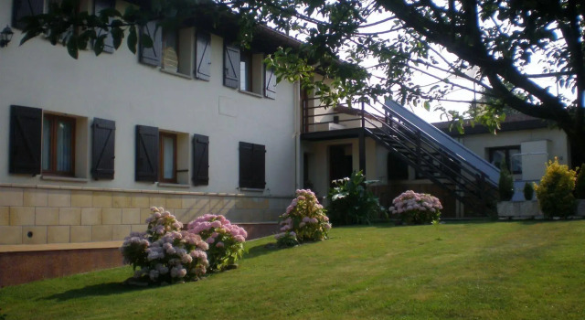 Pension Gure Ametsa, Rezerwuj Hotel Hotele w Baskonia z parkingiem, Parking