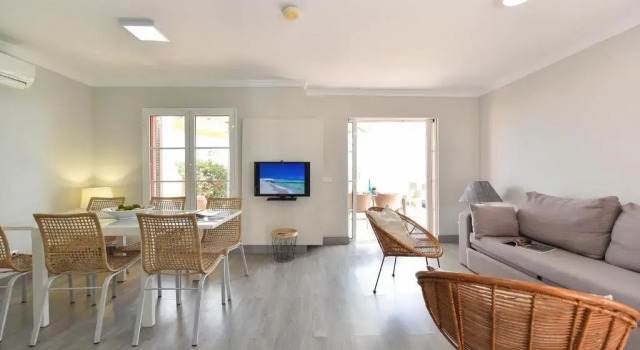 Chalet Santa Ana 19 by VillaGranCanaria, Забронировать Шале Виллы Плайя дель Инглес, рядом с Cita Shopping Center, Вилла