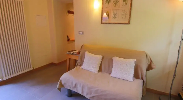 Rustic Country House in the Hills and Forests With Swimming Pool, Rezervovat Hotel  