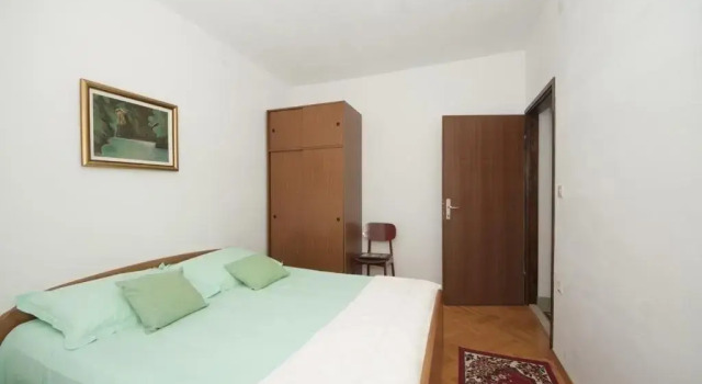 Sreca - 150m From the Beach - A1 - Zeleni, Rezerwuj Hotel Hotele w Split-Dalmatia County z parkingiem, Parking