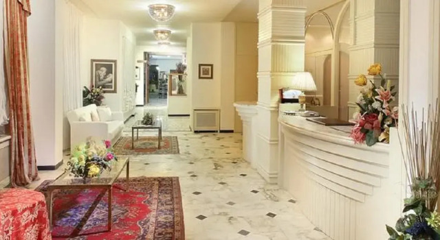 Hotel Internazionale, Забронировать Отель Монтекатини-Терме Тоскана, рядом с Montecatini Train Station