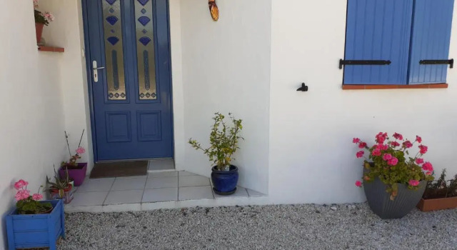 studio lumineux dans la coulée verte à Saint gilles croix de vie