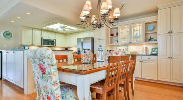 Compass Point 221