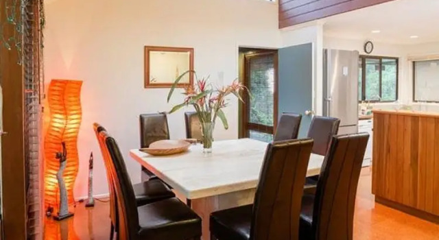 Семейный коттедж с 4 комнатами с балконом и с видом на горы Mt Glorious Getaways