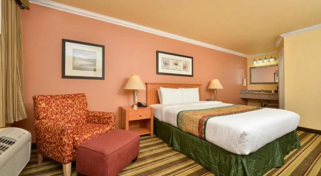 Номер Standard Inn by the sfo