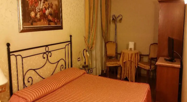 Двухместный номер Standard с балконом Hotel Giorgi