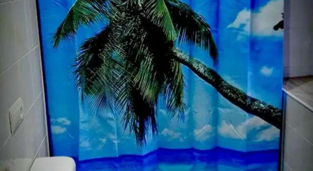 Кровать в общем номере SURFtoLIVE House