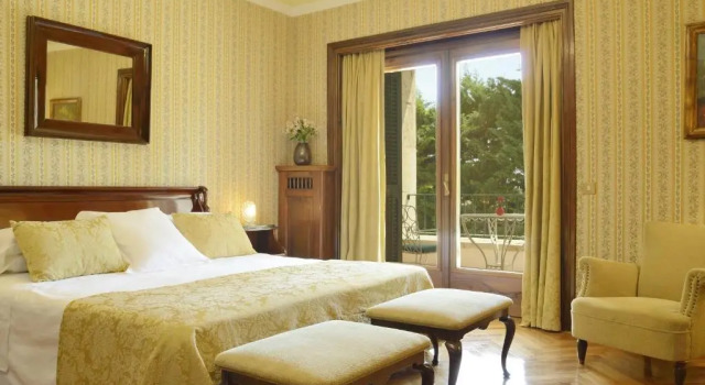 Двухместный номер с террасой Classic Hostal de la Gavina GL - The Leading Hotels of the World