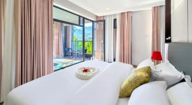 Люкс Lushan Xiangquanju • Luyin Hot Spring Homestay
