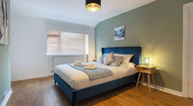 10 Mins to Aberdeen City Centre - Parking - Garden, Забронировать Дом для отпуска Эдинбург Midlothian, рядом с Национальный музей Шотландии