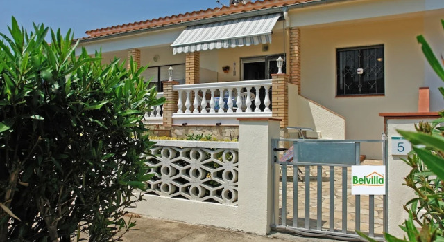 Delightul Holiday Home in St Pere Pescador With Terrace, Забронировать Отель Сан-Пере-Пескадор Alt Empordà, рядом с Пляж Кан-Сопа