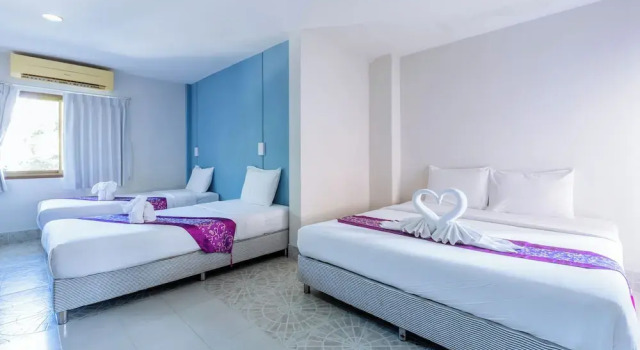 Четырёхместный семейный номер Standard с видом на город Hua Hin Star Hotel