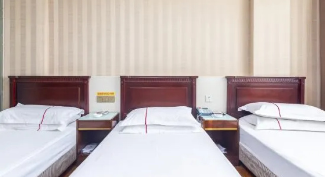 Трёхместный номер Deluxe Vansana Plain of Jars Hotel