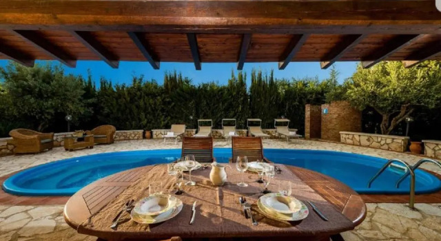 Вилла SC035 VILLA SUN con piscina privata immersa nel verde