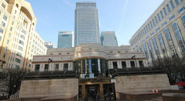 Canary Wharf Riverside Duplex, Забронировать Апартаменты/квартира Тауэр-Хэмлетс Лондон, рядом с Парк и ферма «Мадшут»