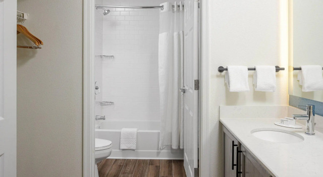 Четырёхместный люкс c 1 комнатой Residence Inn New Rochelle