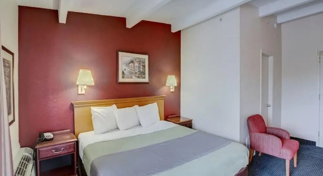 Номер Standard с балконом Red Carpet INN Whippany