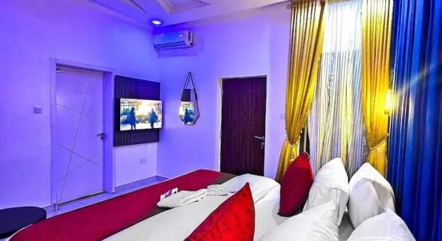 2 Bed Apartment 8 - Modern Benin City Residence, Buchen Sie Ferienwohnung Benin-Stadt 