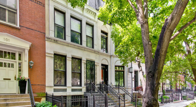 Spacious Chicago House near Oak Street Beach, Varaa Hotelli Chicago 