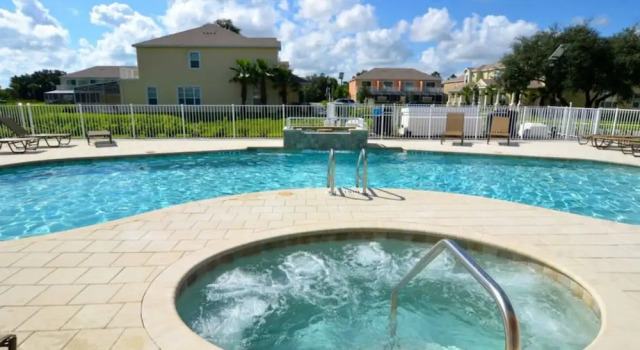Serenity - 17413 Placidity Avenue, Book Hotel Hoteller i Four Corners med pool, Swimmingpool