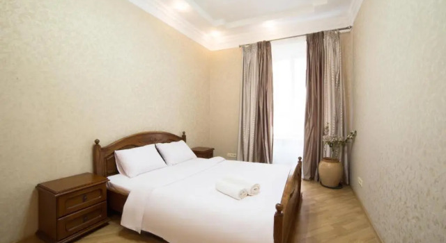 Apartment on Virmenska 3, with 2 separate bedrooms, Забронировать Апартаменты/квартира Отели Львова с парковкой, рядом с Дворец Дедушицких, Парковка