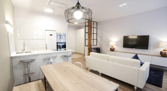 SanSebastianFlats Campanillas House, Забронировать Отель Отели Сан-Себастьян 3 звезды, рядом с Здание мэрии в Сан-Себастьяне, 3*