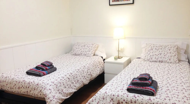 Апартаменты с 4 комнатами с балконом O&A Apartmets Barcelona: Florida