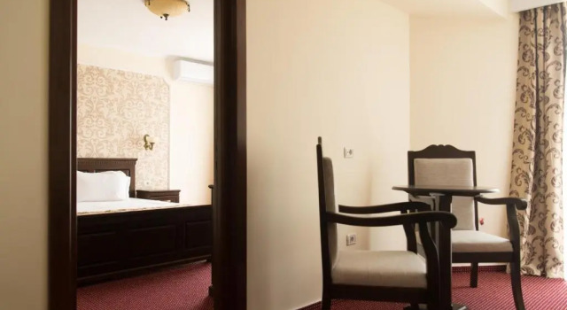 Suite Imperial House