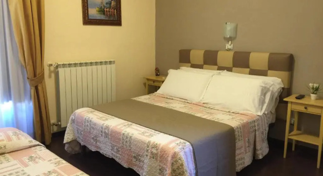 Трёхместный номер Standard Bed & Breakfast Hostel H24
