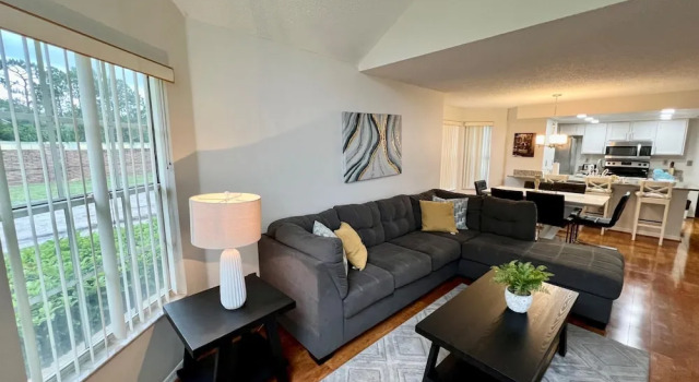 Grand Family Deluxe 3BD Condo Near Disney Universal 22, Забронировать Апартаменты/квартира Апартаменты Киссимми, рядом с Kissimmee Go-Karts, Апартаменты/квартира