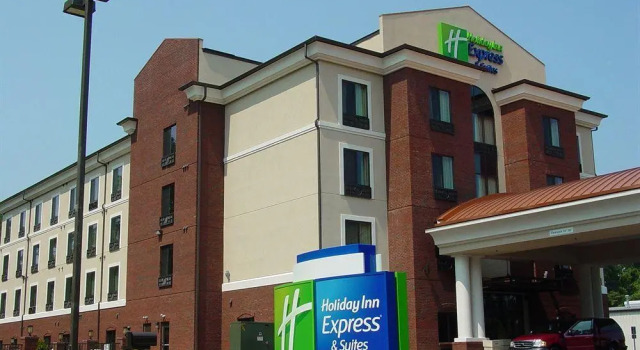 Двухместный люкс Deluxe Holiday Inn Express Hotel & Suites Rockingham by IHG