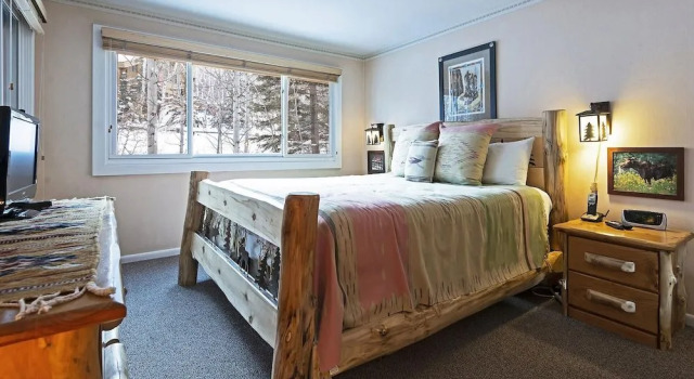 Slopeside Park City by Casago, Забронировать Отель Парк-Сити Deer Valley - The Canyons, рядом с Горнолыжный подъемник First Time Lift