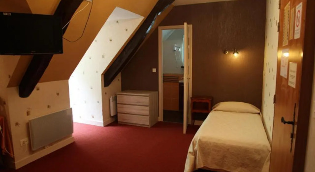 Трёхместный номер Standard Hotel du Lion dOr