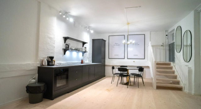 ★Beautiful Charismatic Apt. Heart of Copenhagen★, Забронировать Отель Бизнес-отели Копенгагена, рядом с Порт Копенгагена, 4* 5*