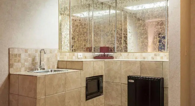 Апартаменты SureStay Hotel by Best Western SeaTac Airport North