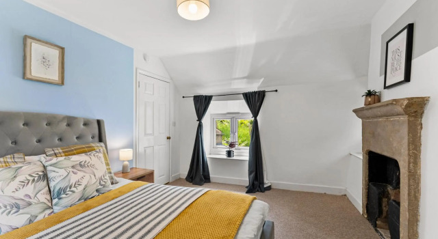 200 years old Easter Cottage with Stunning Views