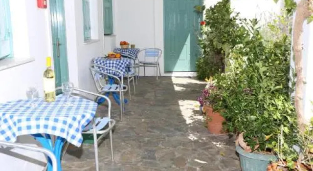 Akrogiali Hotel