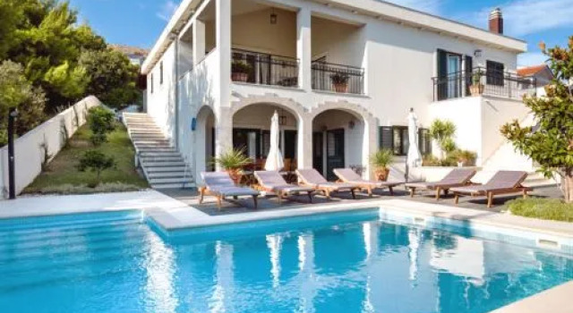 House Frasena Ammoudi, Забронировать Отель Отели Сегет-Враница с парковкой, Парковка