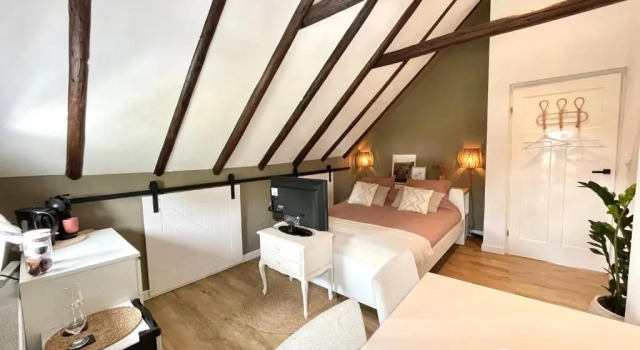 Номер Standard Studio Raif - Authentieke kamer met luxe privé badkamer