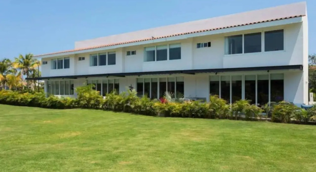 Double House - Two Beautiful New Villas