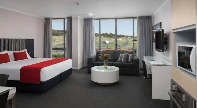Номер Standard с балконом Rydges Mount Panorama Bathurst