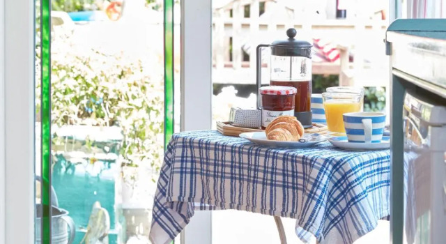 Hytte Boho-chic bolthole on the beach - Mariner's Cottage