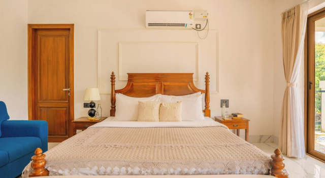 Elivaas Casa Verdea 4BHK Villa With Pool, Prenota Villa Siolim 