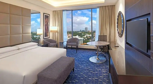 Двухместный номер Standard с видом на город Renaissance Bengaluru Race Course Hotel
