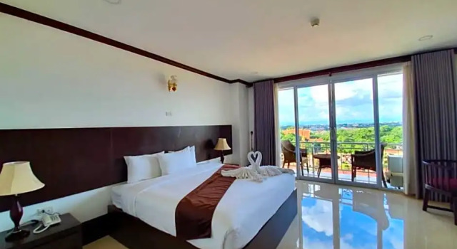 Полулюкс Continental Plaza Vientiane