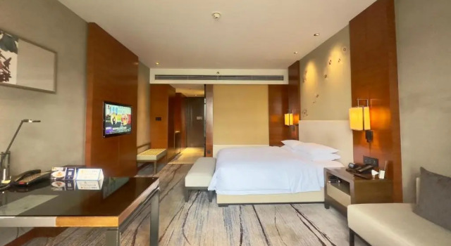 Двухместный номер Deluxe с видом на озеро DoubleTree by Hilton Guangzhou Science City