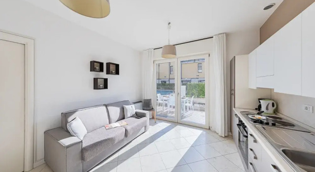 Residenza Miralago - 04 Augusta - Locazione BK, Забронировать Апартаменты/квартира Отели озера Гарды с парковкой, Парковка