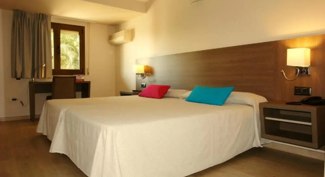 Двухместный номер Standard Hotel Avenida Plaza