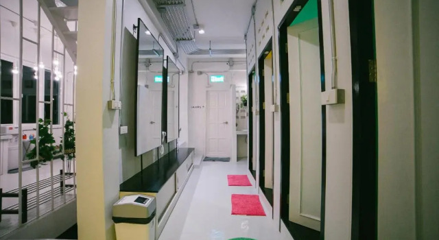 Кровать в общем номере Diff Hostel