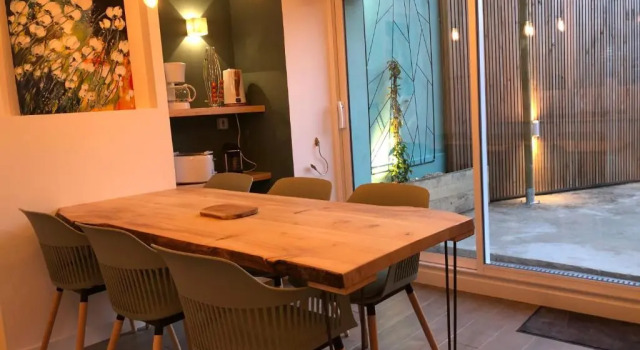 DU MANN petite maison jardin à 100m du port de Vannes avec PARKING, Rezerwuj Hotel Vannes 
